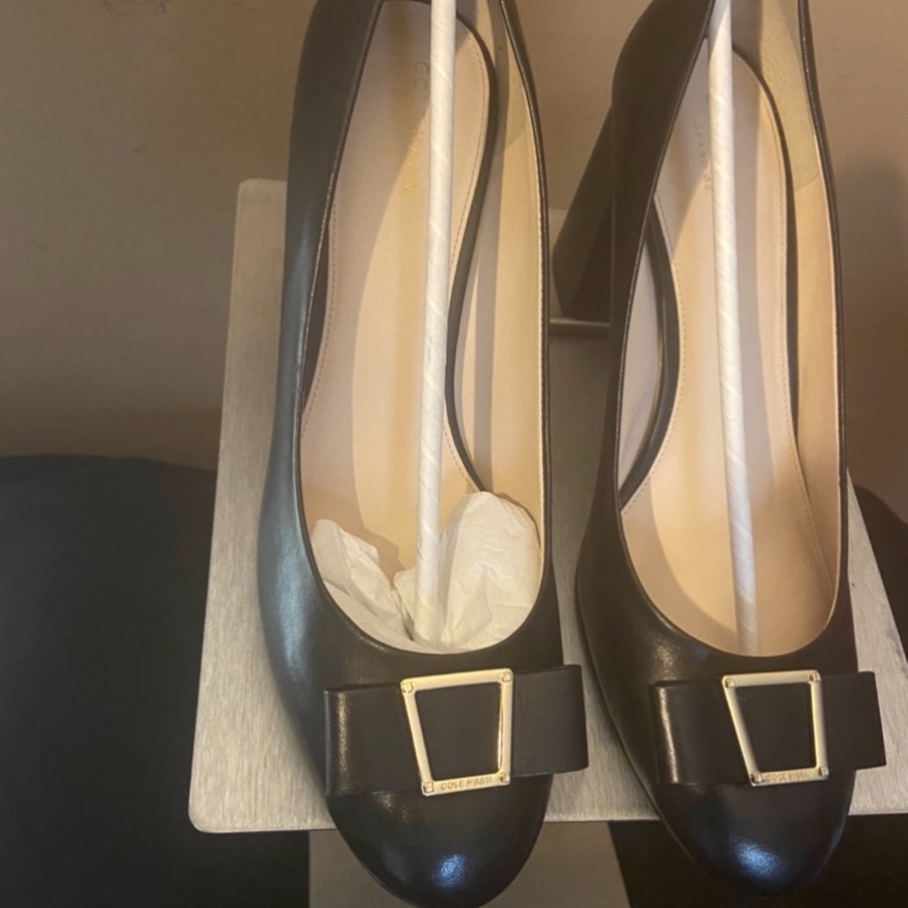 Cole Haan Emory bow pump shoes -leather